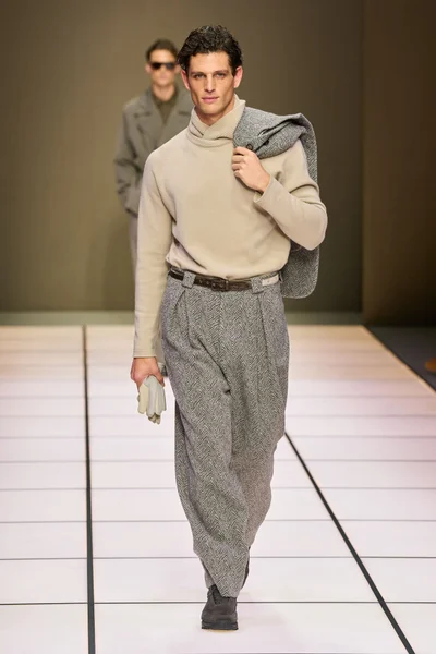 Look 22